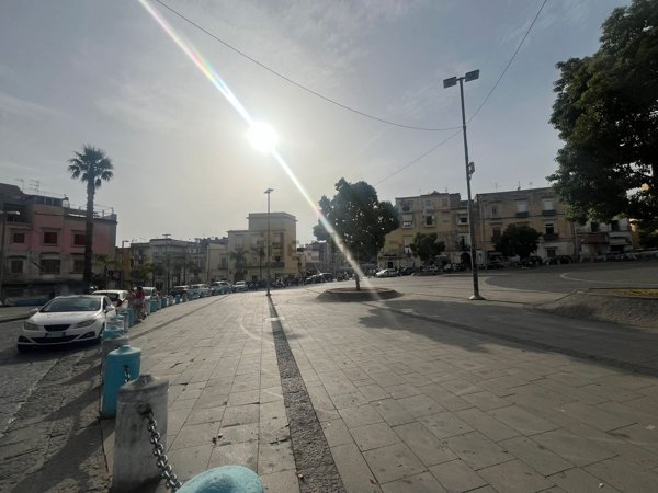 locale commerciale in vendita ad Ercolano