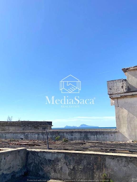 locale commerciale in vendita ad Ercolano