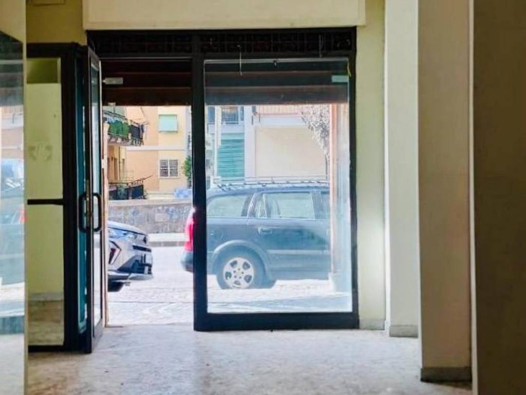negozio in vendita ad Ercolano