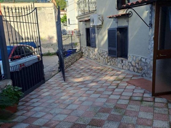 casa indipendente in vendita ad Ercolano