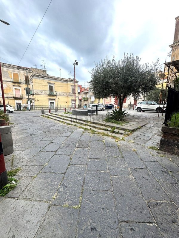 locale commerciale in vendita ad Ercolano