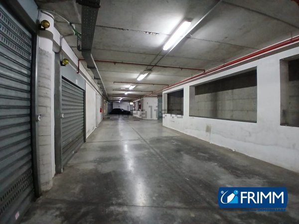 locale di sgombero in vendita ad Ercolano