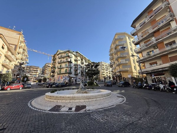 locale commerciale in vendita ad Ercolano