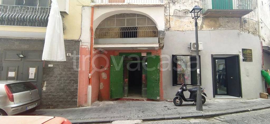 negozio in vendita ad Ercolano