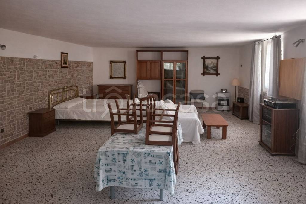 negozio in vendita ad Ercolano