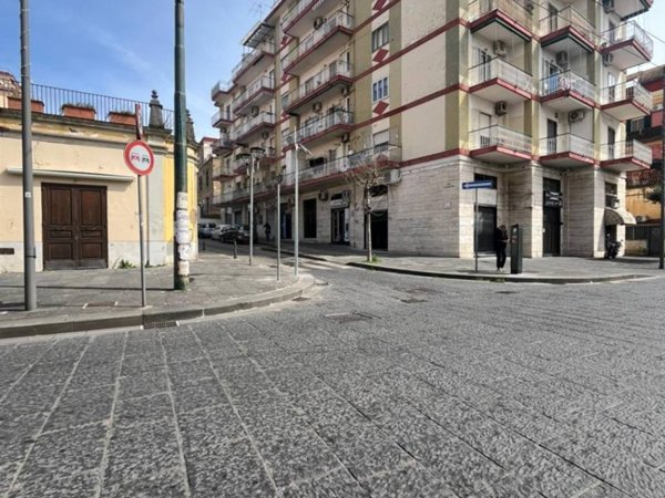 negozio in vendita ad Ercolano