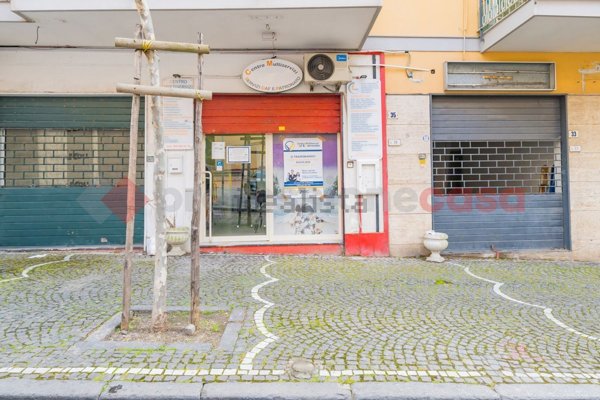 locale commerciale in vendita ad Ercolano