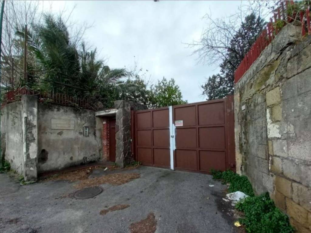 ufficio in vendita ad Ercolano in zona San Vito