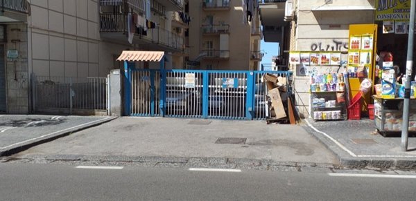 locale commerciale in vendita ad Ercolano