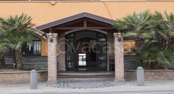 negozio in vendita ad Ercolano in zona San Vito