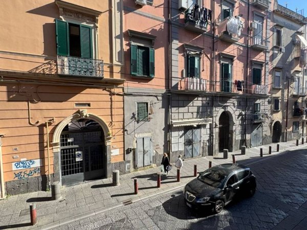 locale commerciale in vendita ad Ercolano