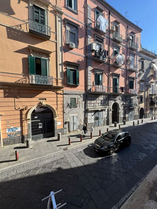 locale di sgombero in vendita ad Ercolano