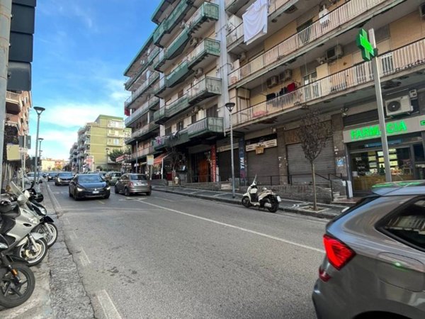 locale commerciale in vendita ad Ercolano