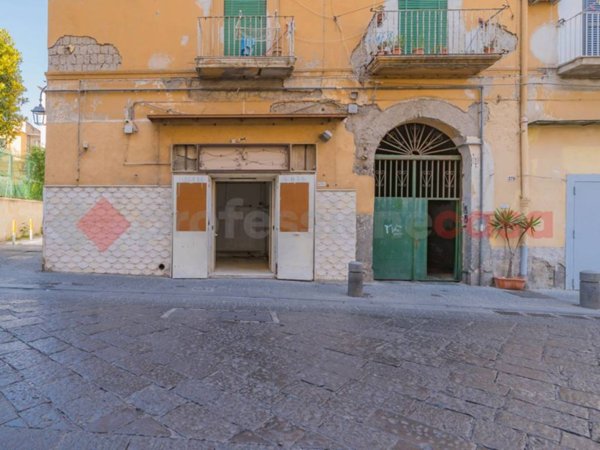 negozio in vendita ad Ercolano
