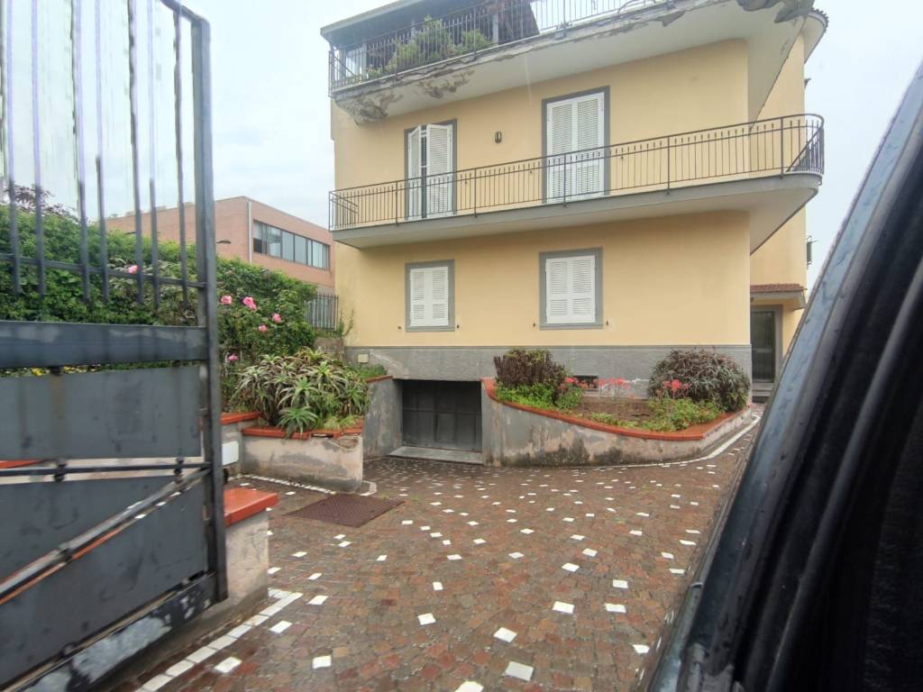 appartamento in vendita ad Ercolano in zona Miglio d'oro