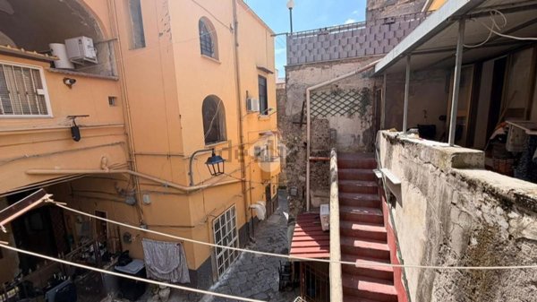 appartamento in vendita ad Ercolano in zona Ercolano Scavi