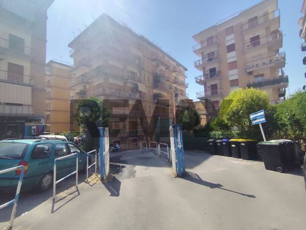 locale di sgombero in vendita ad Ercolano