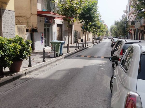 negozio in vendita ad Ercolano in zona Ercolano Scavi