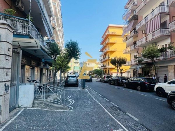 negozio in vendita ad Ercolano