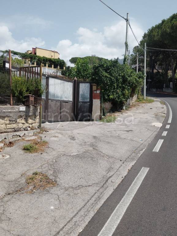 casa indipendente in vendita ad Ercolano in zona San Vito