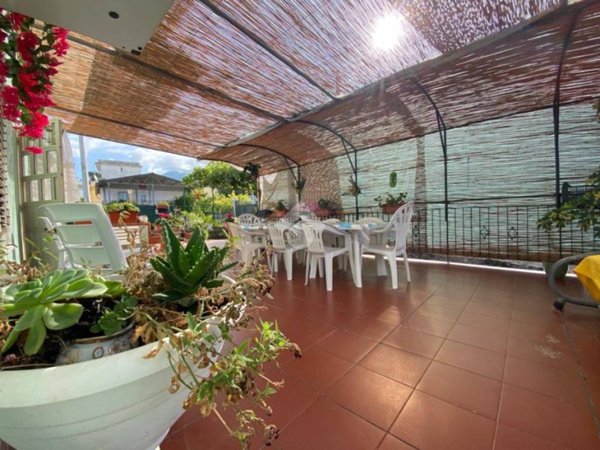 casa indipendente in vendita ad Ercolano in zona San Vito