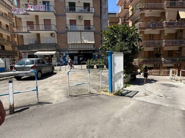 box auto in vendita ad Ercolano