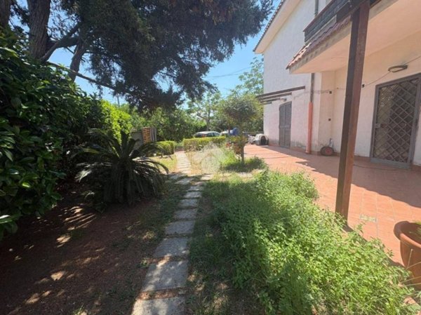 casa indipendente in vendita ad Ercolano in zona Miglio d'oro
