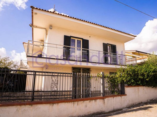 casa indipendente in vendita a Roccarainola in zona Sasso