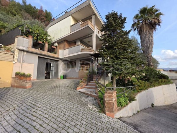 casa indipendente in vendita a Roccarainola in zona Piazza
