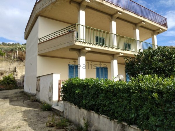 casa indipendente in vendita a Roccarainola in zona Piazza