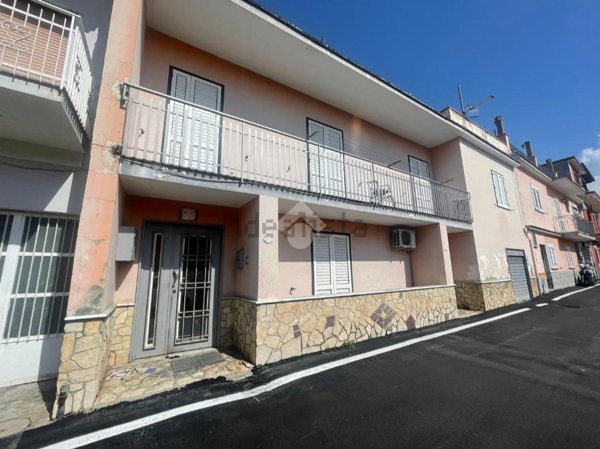 casa indipendente in vendita a Roccarainola in zona Piazza