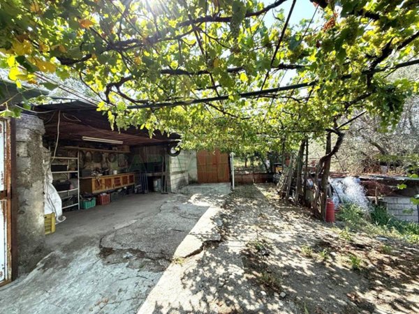 casa indipendente in vendita a Roccarainola in zona Piazza