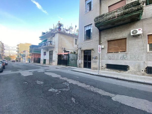 locale commerciale in vendita a San Giorgio a Cremano