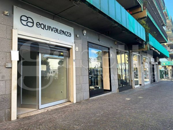 negozio in affitto a San Giorgio a Cremano