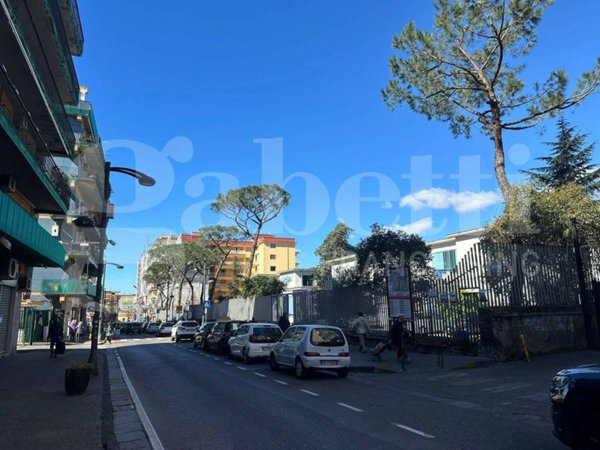 negozio in affitto a San Giorgio a Cremano