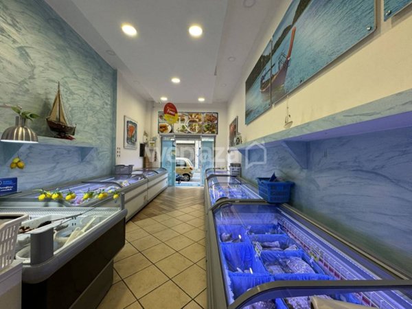 negozio in vendita a San Giorgio a Cremano