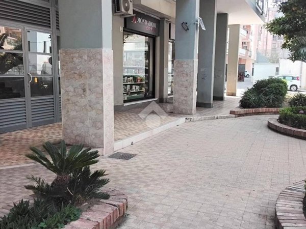 negozio in vendita a San Giorgio a Cremano