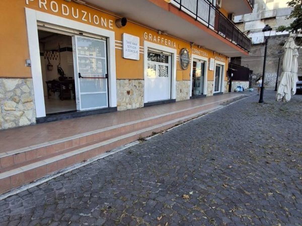 negozio in vendita a San Giorgio a Cremano