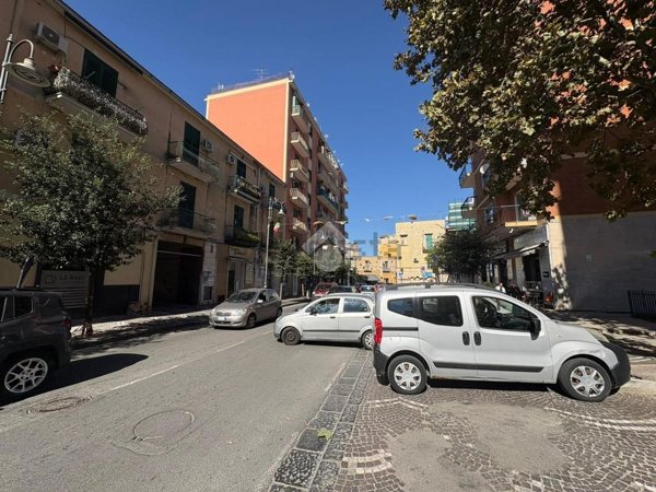 locale di sgombero in vendita a San Giorgio a Cremano