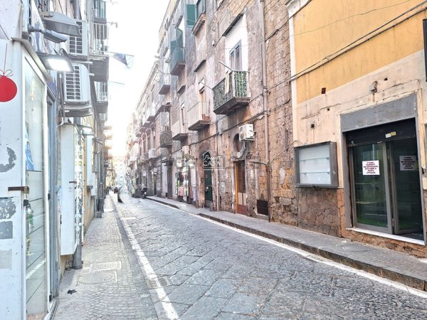 locale commerciale in vendita a San Giorgio a Cremano