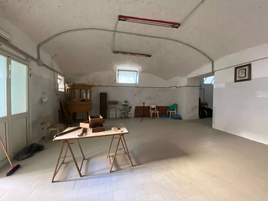 locale di sgombero in vendita a San Giorgio a Cremano