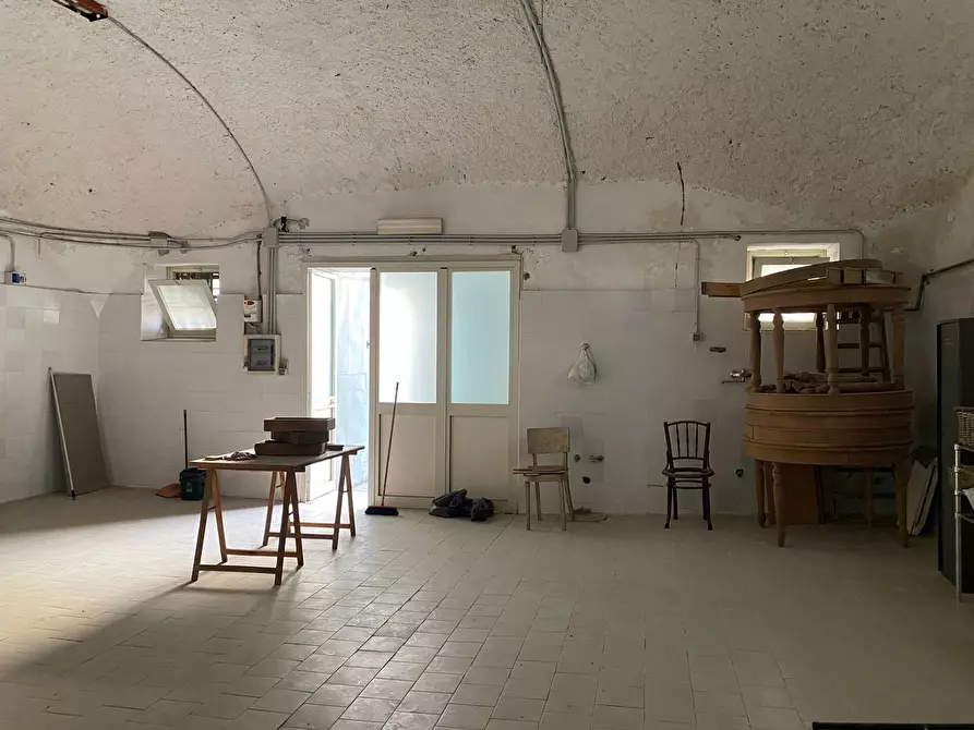 locale di sgombero in vendita a San Giorgio a Cremano