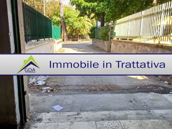 locale commerciale in vendita a San Giorgio a Cremano