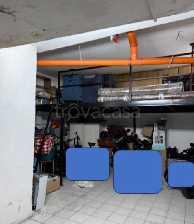 locale commerciale in vendita a San Giorgio a Cremano