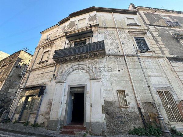 locale commerciale in vendita a San Giorgio a Cremano