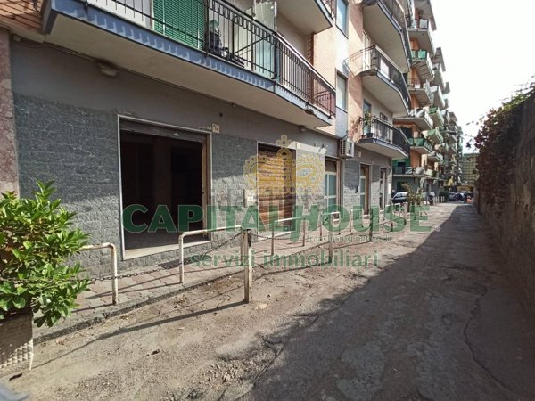 locale commerciale in vendita a San Giorgio a Cremano