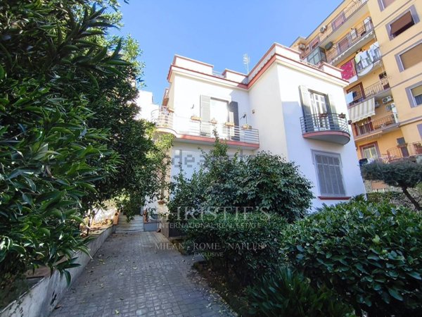 casa indipendente in vendita a San Giorgio a Cremano