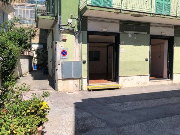 negozio in vendita a San Giorgio a Cremano