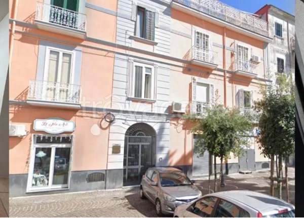 locale commerciale in vendita a San Giorgio a Cremano