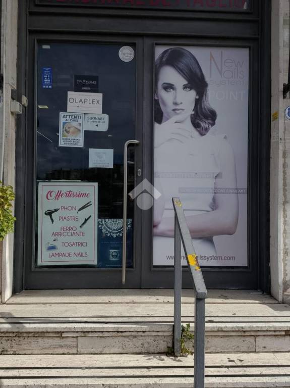 negozio in vendita a San Giorgio a Cremano